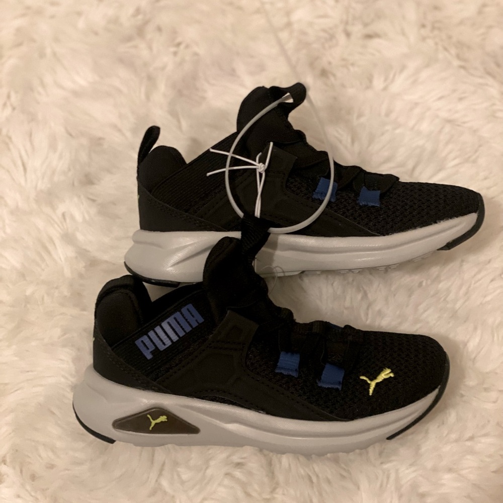 Puma boy sneakers size 11